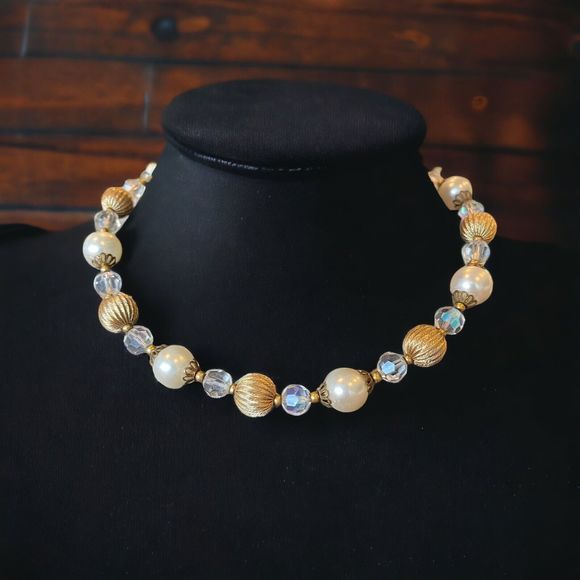Vintage Lisner AB Bead Faux Pearl Gold Tone Ball Bead Necklace - Picture 1 of 6